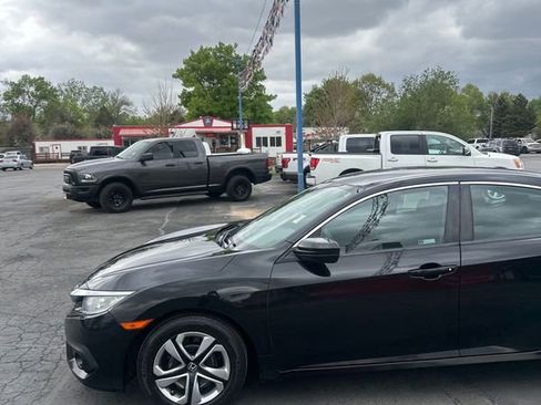 Used 2018 Honda Civic LX image 17