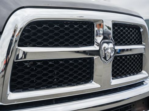 Used 2017 RAM 2500 Tradesman w/ Chrome Appearance Group image 14