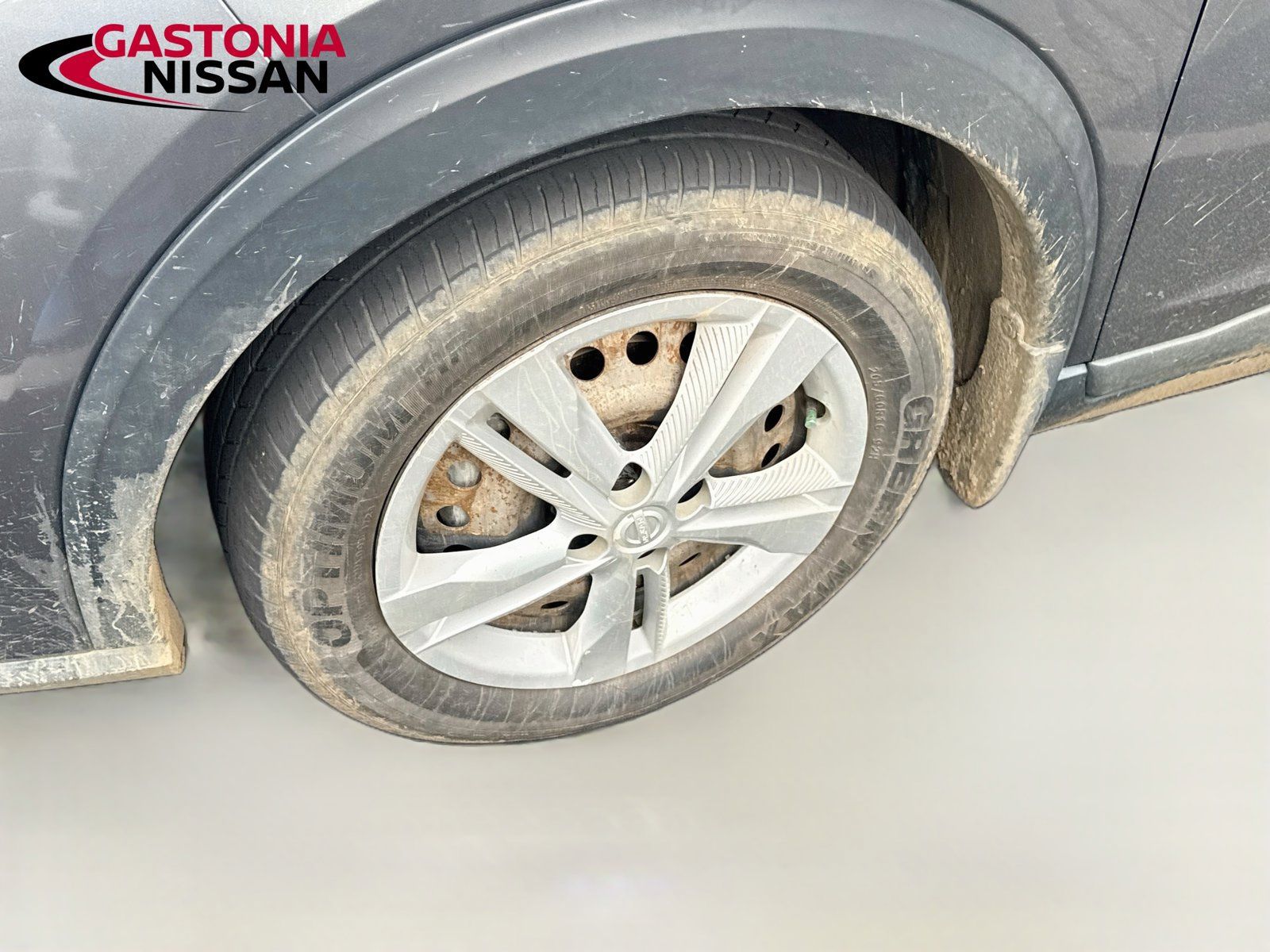 Used 2021 Nissan Kicks S FWD image 32