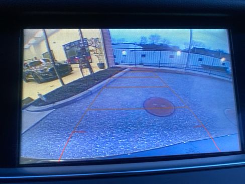 Used 2018 Cadillac XT5 Luxury w/ Driver Awareness Package image 17