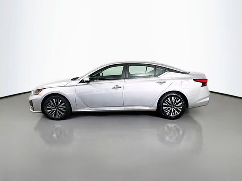 Used 2023 Nissan Altima 2.5 SV image 6