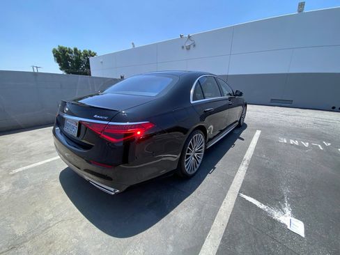 Used 2022 Mercedes-Benz S 500 4MATIC image 3