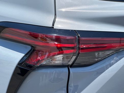 Certified 2023 Toyota Sienna XSE w/ XSE Plus Package FWD image 38