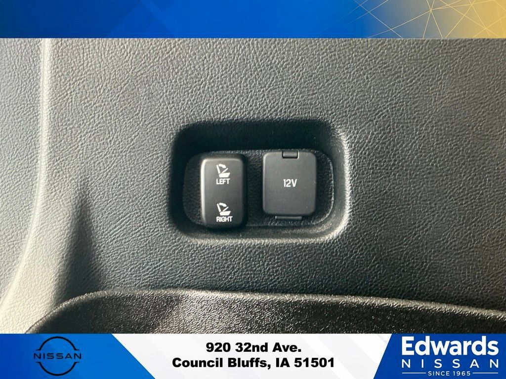 Used 2021 Ford Edge Titanium AWD/4WD image 10