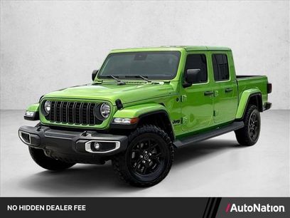 Used 2025 Jeep Gladiator Sport