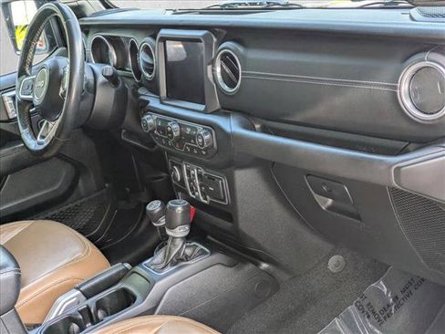Used 2020 Jeep Gladiator Overland AWD/4WD image 20
