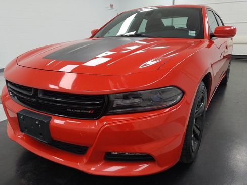 Used 2017 Dodge Charger SXT image 15