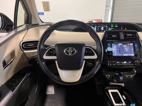 Used 2016 Toyota Prius Four image 21