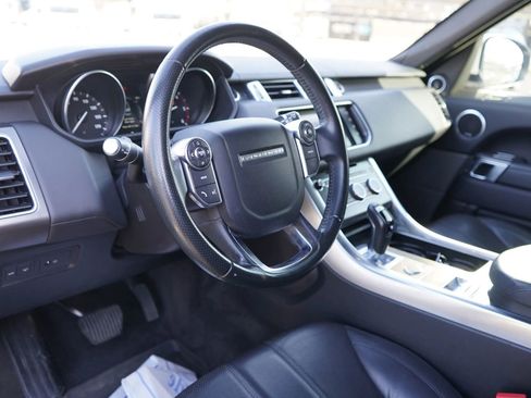 Used 2016 Land Rover Range Rover Sport SE AWD/4WD image 7