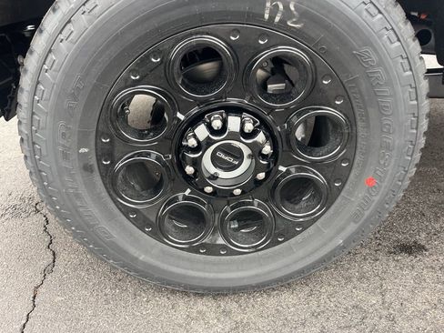 New 2026 Ford F250 Lariat w/ Black Appearance Package image 9