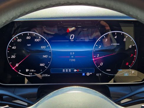 Used 2025 Mercedes-Benz GLC 300 4MATIC image 20