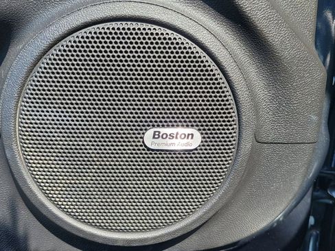 Used 2015 Chevrolet Camaro SS image 30