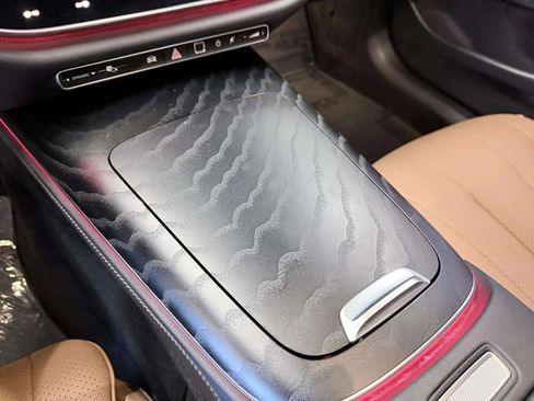 Used 2025 Mercedes-Benz E 350 Sedan image 21