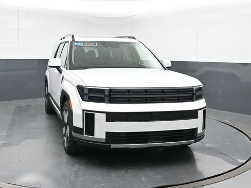 Used 2025 Hyundai Santa Fe Limited image 8