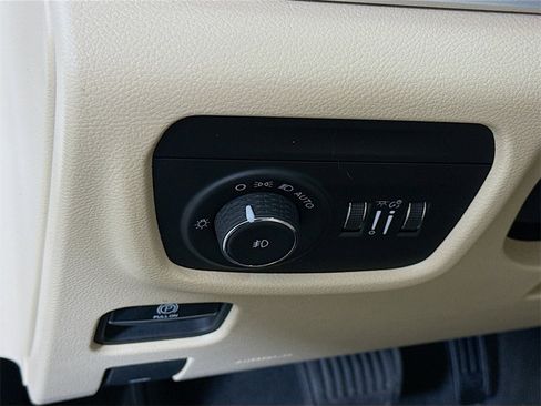 Used 2021 Jeep Grand Cherokee L Limited image 19