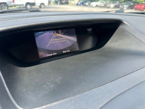 Used 2016 Honda CR-V LX image 17