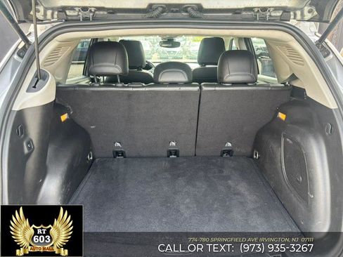 Used 2024 Jeep Compass Latitude image 7