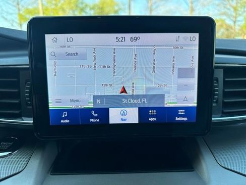 Certified 2022 Ford Explorer XLT w/ Equipment Group 202A RWD image 17