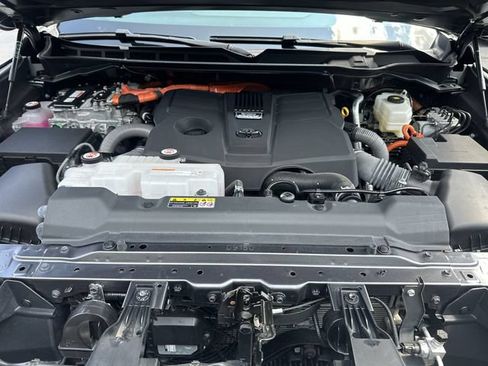 Used 2024 Toyota Tundra Capstone AWD/4WD image 20