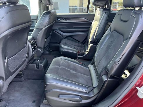 Certified 2023 Jeep Grand Cherokee L Altitude image 11