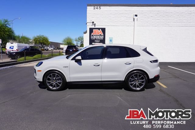 Used 2024 Porsche Cayenne AWD/4WD image 73
