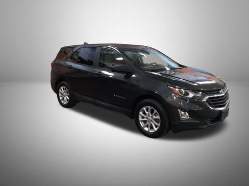 Used 2020 Chevrolet Equinox LS w/ LS Convenience Package AWD/4WD image 3
