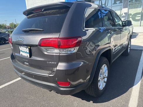 Used 2021 Jeep Grand Cherokee Laredo AWD/4WD image 4