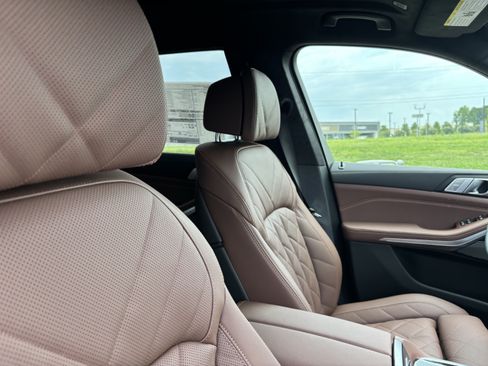 New 2027 BMW X7 xDrive40i w/ M Sport Package AWD/4WD image 21