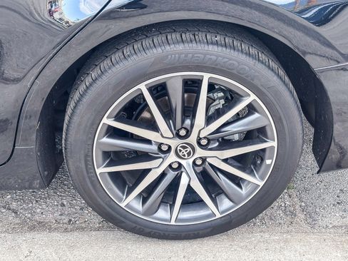 Used 2024 Toyota Camry XLE image 12