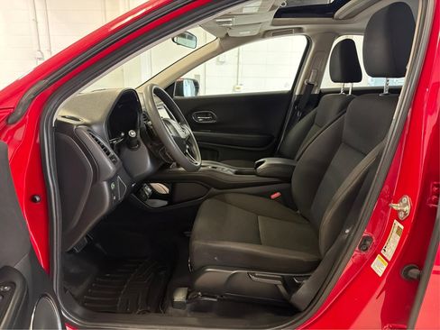 Used 2016 Honda HR-V EX image 9