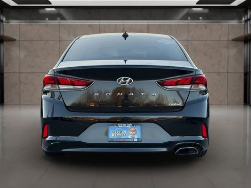 Used 2018 Hyundai Sonata Limited image 12