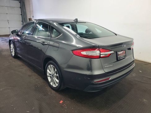 Used 2019 Ford Fusion SE FWD image 5