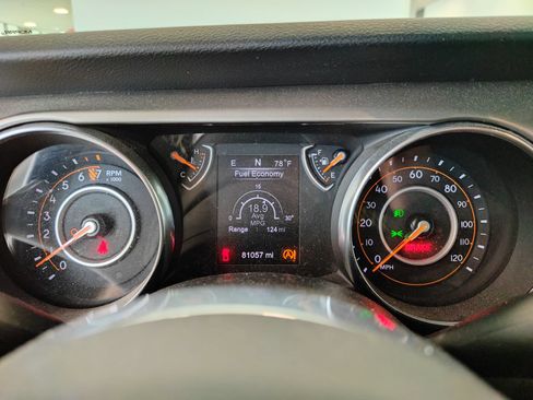 Used 2020 Jeep Gladiator Sport w/ Quick Order Package 23S AWD/4WD image 13