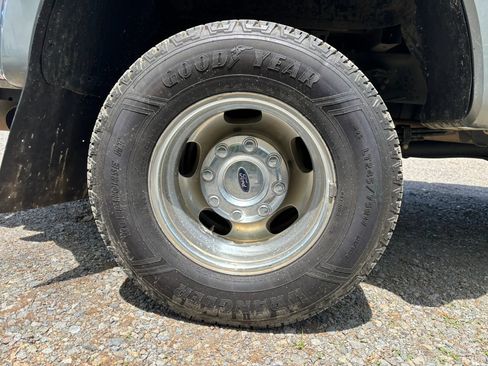 Used 2019 Ford F350 Lariat w/ Lariat Ultimate Package image 12