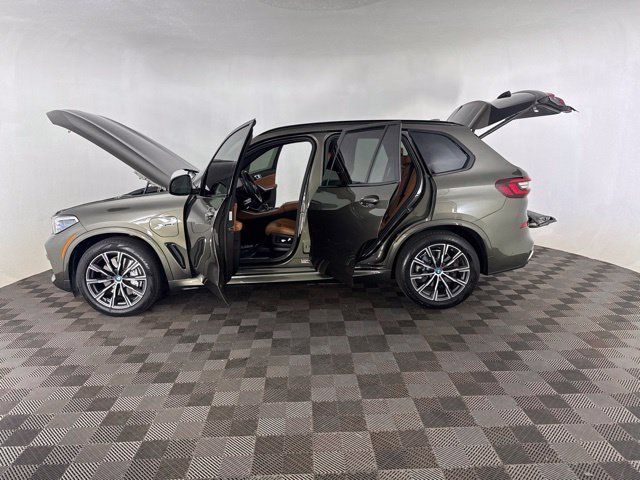 Used 2022 BMW X5 xDrive45e w/ M Sport Package AWD/4WD image 12