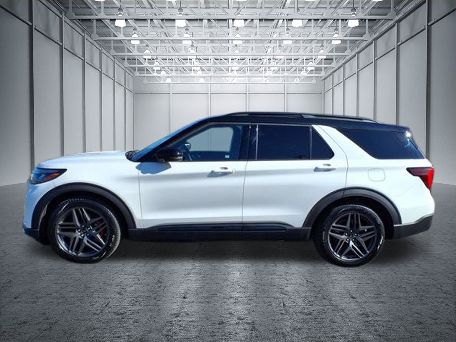 Used 2025 Ford Explorer ST AWD/4WD image 12