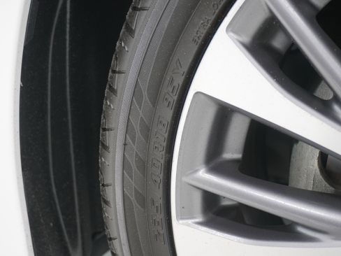 Used 2019 Lexus ES 350 w/ Luxury Package image 29