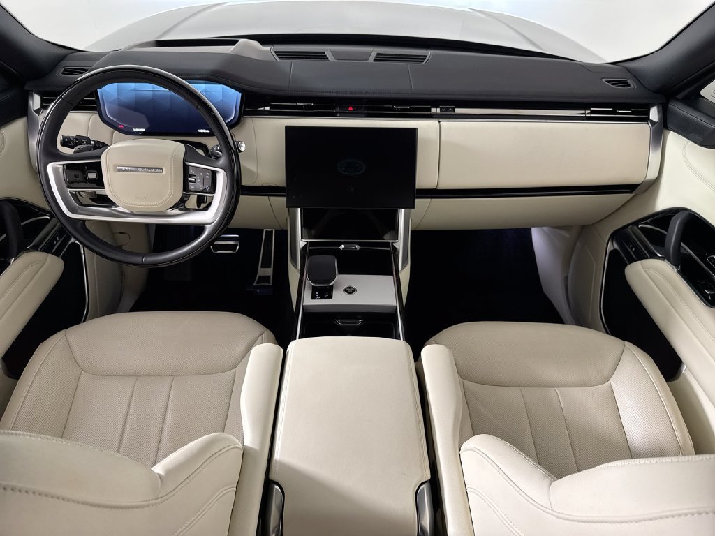 Used 2025 Land Rover Range Rover SE AWD/4WD image 20