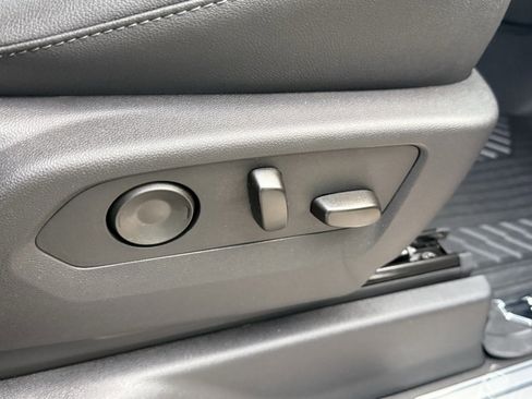 New 2026 Chevrolet Silverado 1500 LTZ w/ Z71 Off-Road Package image 38