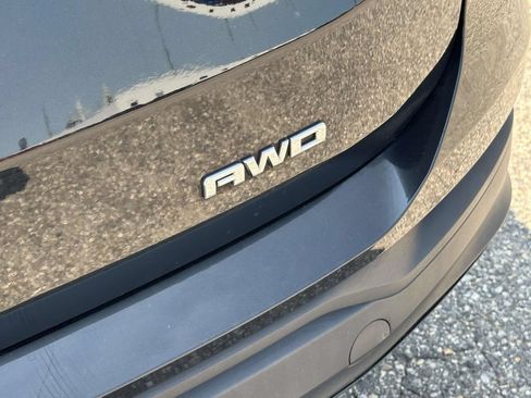 Certified 2021 GMC Terrain SLE w/ LPO, Floor Liner Package AWD/4WD image 10
