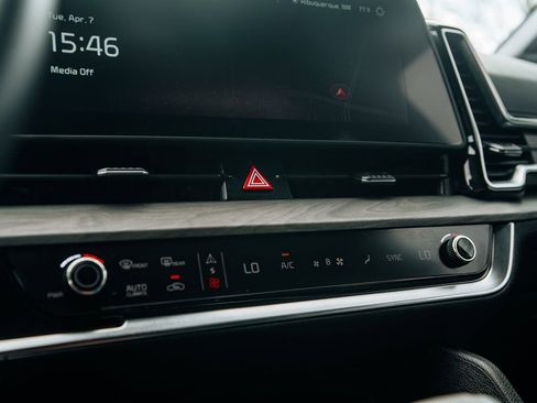 Used 2025 Kia Sportage X-Line image 26