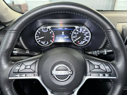 Used 2025 Nissan Sentra SV w/ All-Weather Package image 8