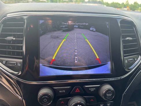 Used 2019 Jeep Grand Cherokee Limited AWD/4WD image 23
