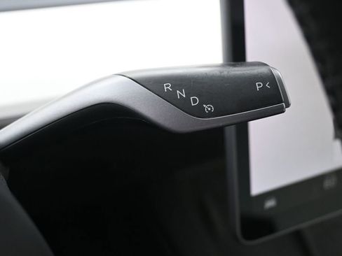 Used 2022 Tesla Model Y Performance AWD/4WD image 19