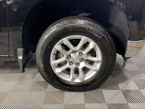 Used 2024 Chevrolet Silverado 1500 LT AWD/4WD image 11