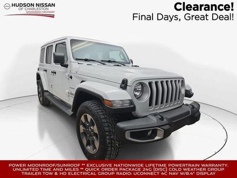 Used 2022 Jeep Wrangler Unlimited Sahara w/ Cold Weather Group AWD/4WD image 1