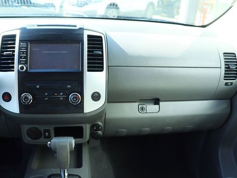 Used 2019 Nissan Frontier SV image 44