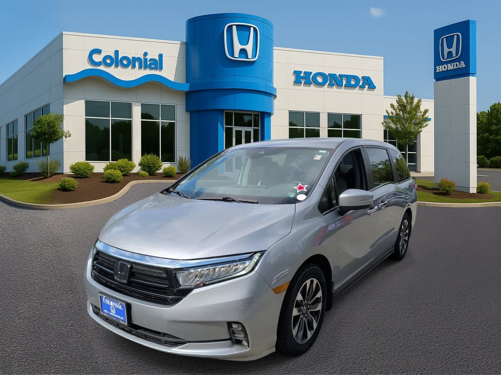 Used 2024 Honda Odyssey EX-L image 2