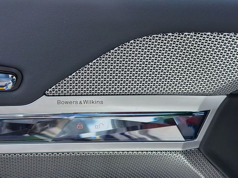 Used 2025 BMW i7 eDrive50 w/ Premium Package RWD image 23