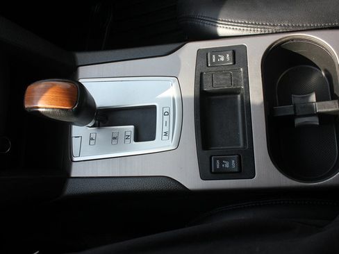 Used 2013 Subaru Outback 2.5i Limited AWD/4WD image 22
